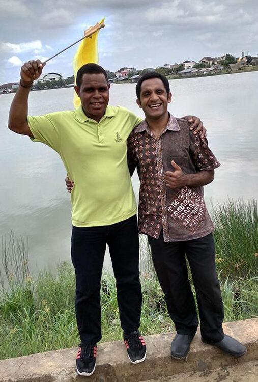 Papua bersenyum Papua bersenyum