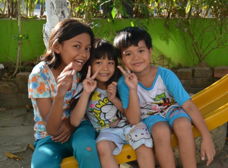 Senyum manis Senyum manis